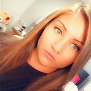 Meet your Posher, Lexi